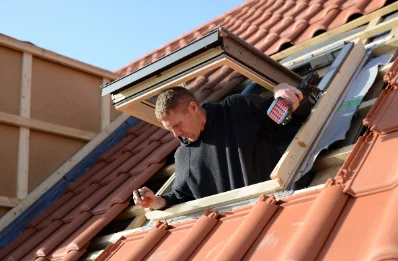 Pose de fenêtres de toit Velux à Hénansal
